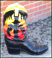 Williams Service PRIDE boot